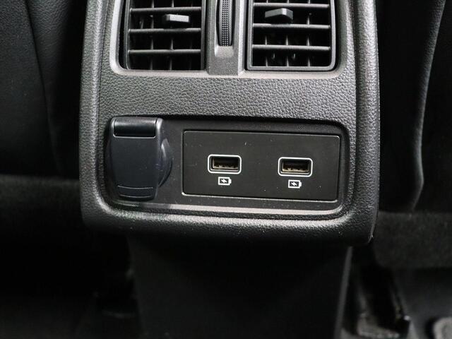 Renault CAPTUR TCe 100pk Bi-Fuel Intens | Verwacht | Trekhaak | Volledig dealer onderhouden | Achteruitrijcamera |