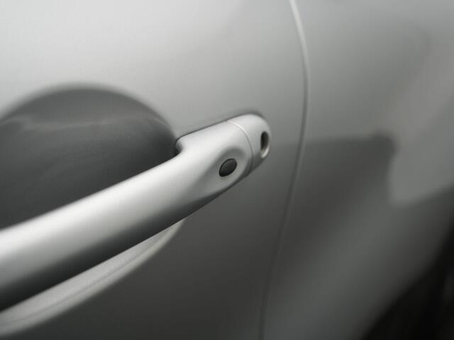 Renault CAPTUR TCe 120 EDC Xmod - RIJKLAARPRIJS - Automaat - All Seasonbanden - Trekhaak - Achteruitrijcamera