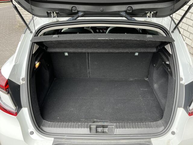 Renault CAPTUR 1.6 E-Tech Plug-in Hybrid 160 Intens | Trekhaak | Apple Carplay / Android Auto | All Season |