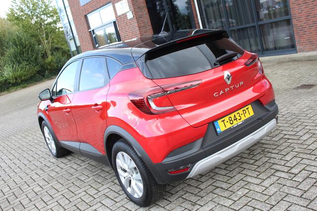 Renault CAPTUR 1.3 TCe 140 Intens Clima-Cruise-Navi-Camera-Carplay 18.000 KM !!