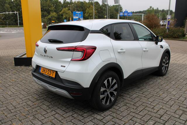 Renault CAPTUR E-Tech Hybrid 145 Evolution | Weinig kms | Easy Link Navigatie |