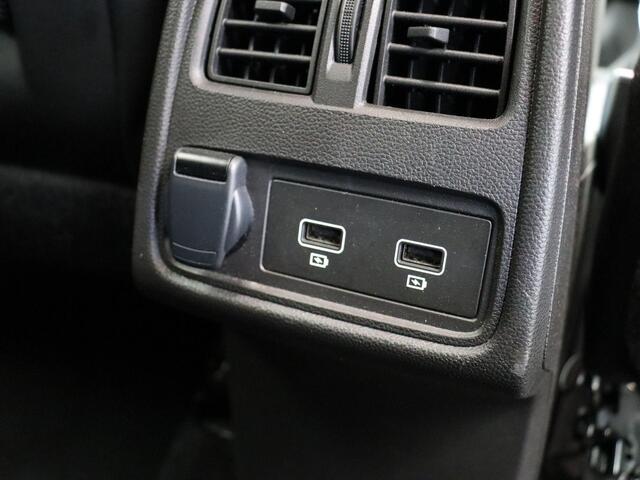 Renault CAPTUR 1.6 E-Tech Hybrid 145 Techno | Navigatie | Achteruitrijcamera | Parkeersensoren voor en achter | Climate control |