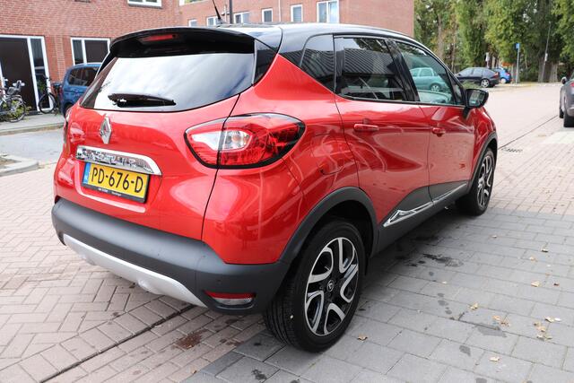 Renault CAPTUR 1.2 TCe Xmod Automaat. Dealeronderhouden, navigatie, leder.