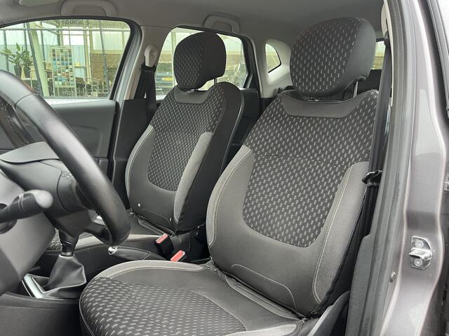 Renault CAPTUR 0.9 TCe Intens / Keyless / Climate / Parkeersensoren. Achter / Cruise / Navi /