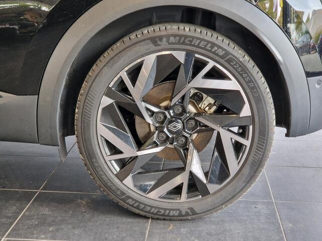 Renault CAPTUR 1.6 E-Tech full hybrid 145 esprit Alpine HARMAN KARDON AUDIO | NAVIGATIE | 360° CAMERA | DODEHOEK DETECTIE | STUURWIEL VERWARMING |