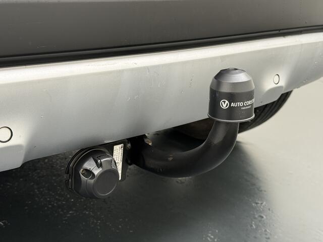 Renault CAPTUR 1.2TCe 119PK Automaat Trekhaak Navi Ecc Camera Cruise Control Pdc Xmod Stoelverwarming Lmv 17" Privacy Glas Bluetooth Keyless Regn-Lichtsensor