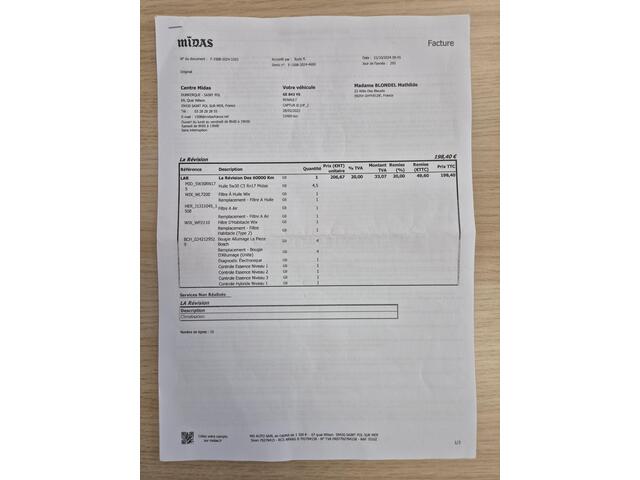 Renault CAPTUR 1.6 E-Tech Plug-in Hybrid 160 Initiale Paris / Automaat / Apple Carplay Android Auto / Rondomzicht camera / Stuur-, en Stoelverwarming / Keyless Entry/Start / Navigatie /