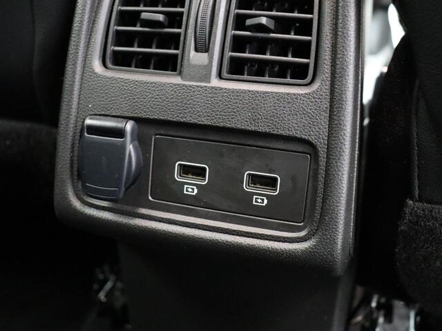 Renault CAPTUR TCe 90pk Techno | Navigatie | Achteruitrijcamera | Parkeersensoren voor en achter | Climate control |