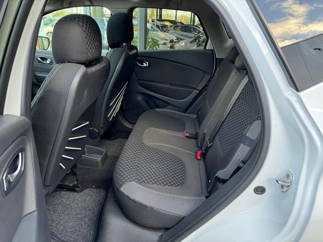 Renault CAPTUR 1.3 TCe150 pk Aut. Intens - Pan dak - camera - dode hoek det.
