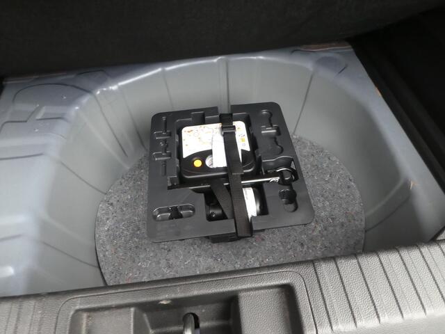 Renault CAPTUR 1.3 TCe 140 R.S. Line Automaat, Navi, LED, Leer, Camera