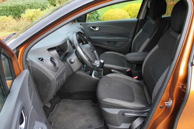 Renault CAPTUR 0.9 TCE 90pk Intens ECC/Cruise/Navi/PDC/Camera/LED/DAB