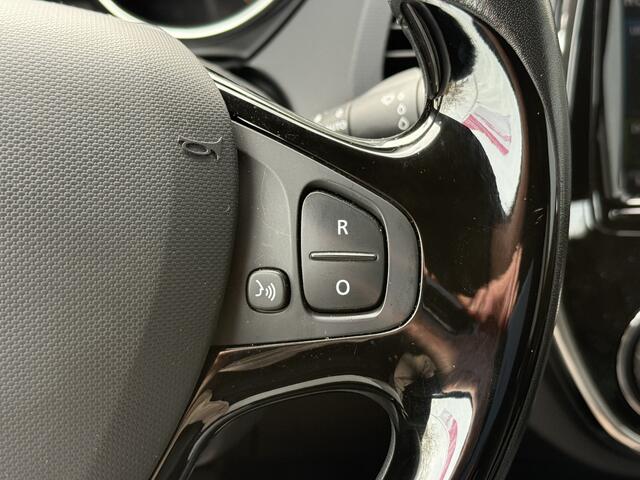 Renault CAPTUR BWJ 2016 | 1.2TCe 119PK Dynamique AUTOMAAT | TREKHAAK | CLIMA | NAVI | CAMERA A | PDC | PRIVACY GLASS |