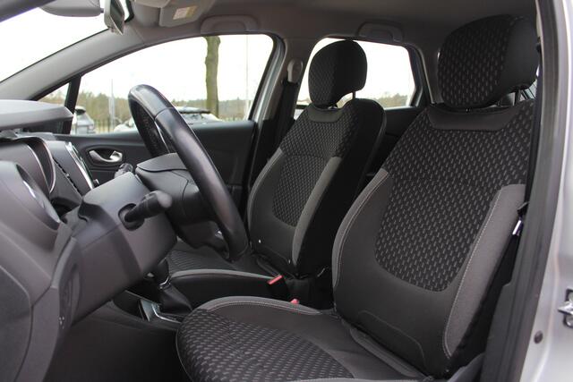 Renault CAPTUR 1.2 TCe Intens / Camera / Navigatie / Keyless / 17'' / Armsteun / DAB / Cruise Control