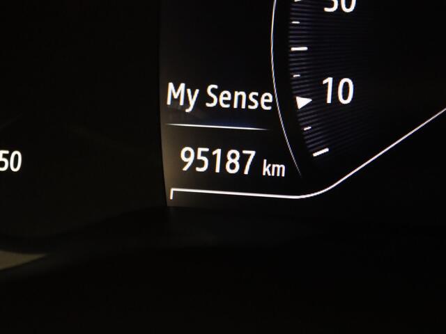 Renault CAPTUR 140pk TCe Intens Cruise | Climate | Carplay | Parkeersens. v+a