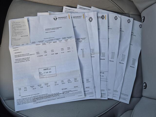 Renault CAPTUR 1.3 TCe 140 Initiale Paris Automaat / Dealer onderhouden / Trekgewicht 1500 kg / Glazen schuif- en kanteldak / Rondomzicht camera / Bose Audio Systeem / Stuur-, en Stoel verwarming / Apple Carplay Android Auto / Cruise control /