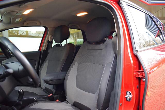 Renault CAPTUR 0.9 TCe Dynamique met NAV CAM LMV PDC