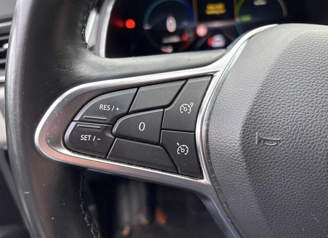 Renault CAPTUR E-TECH Plug-In 160 Edition One | Afneembare Trekhaak | Bose | Verwacht |