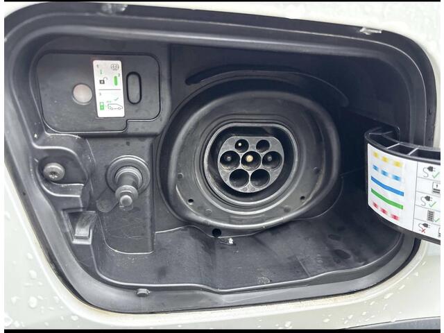 Renault CAPTUR E-TECH Plug-In 160 Edition One | Afneembare Trekhaak | Bose | Verwacht |