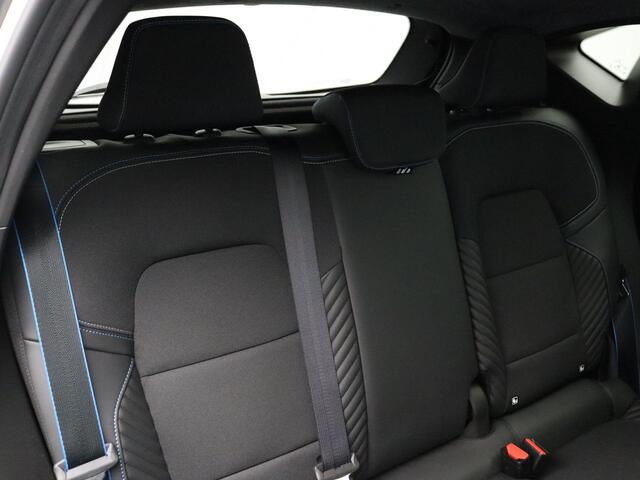 Renault CAPTUR mild hybrid 160pk esprit Alpine | Stoel- en stuurverwarming | Voorruitverwarming | 360 graden camera |