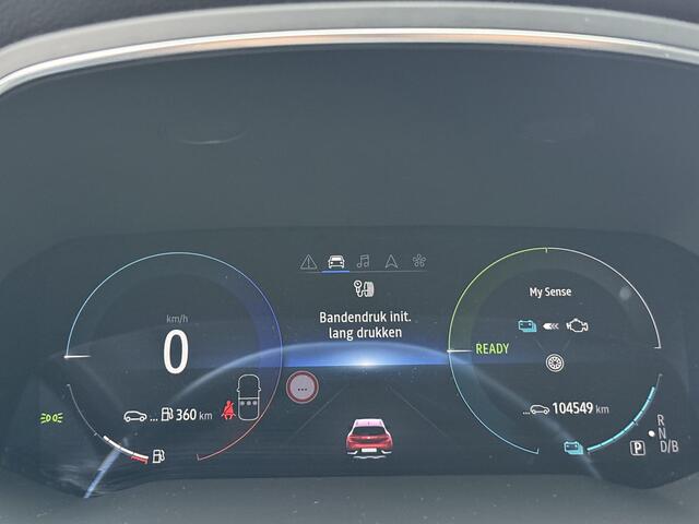 Renault CAPTUR 1.6 E-Tech Hybrid 145 Initiale Paris (Hoge instap) Trekhaak | Camera | Leder | Winter Pack | Navigatie | Dealer Onderhouden