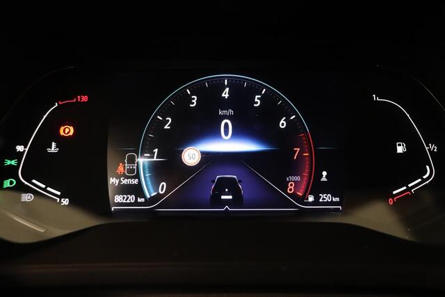 Renault CAPTUR 1.0 TCe 100 Intens | Camera | Navigatie | Trekhaak | AppleCarplay AndroidAuto | Key less | Cruise control | LED koplampen |