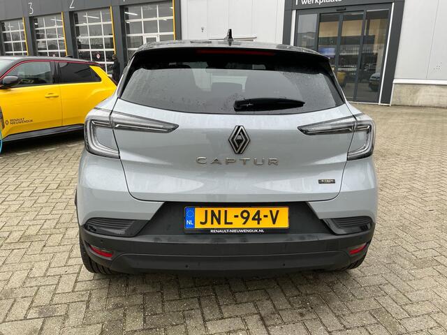 Renault CAPTUR 1.6 E-Tech full hybrid 145 techno / TWO TONE ZWART DAK / CAMERA / APPLE CARPLAY / ANDROID AUTO / LICHTEMETALEN VELGEN ZWARTE INLEG