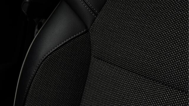 Renault CAPTUR 1.6 E-Tech Plug-in Hybrid 160 Intens, Camera, Navi, Cruise