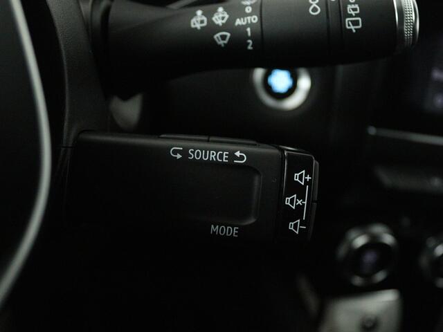 Renault CAPTUR 1.6 E-Tech Plug-in Hybrid 160 Intens | Automaat | Apple Carplay / Android Auto (Navigatie) | Trekhaak | Cruise control | Climate control |