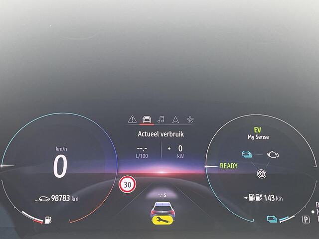 Renault CAPTUR 1.6 E-Tech Plug-in Hybrid 160 Business | Panoramadak | Lederen bekleding | Plug Inn | 360 Camera