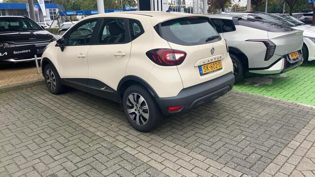 Renault CAPTUR 0.9 TCe Zen | Airco | Cruise Control | Lichtmetalen Velgen 16" | Parkeersensor Achter | Navigatie