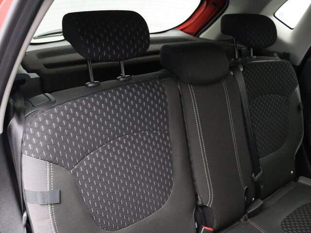 Renault CAPTUR 90pk TCe Intens | Trekhaak | Dodehoek detectie | Achteruitrijcamera | Climate Control | Lichtmetalen velgen |