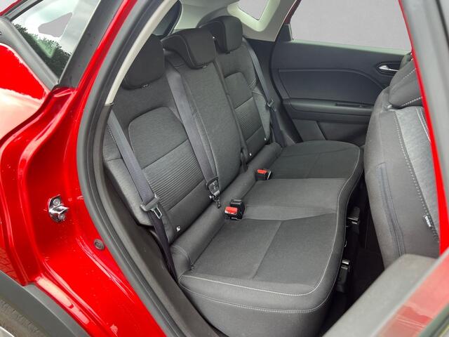 Renault CAPTUR 1.3 TCe 140 Zen / AUTOMAAT / NAVI / PDC / CRUISE