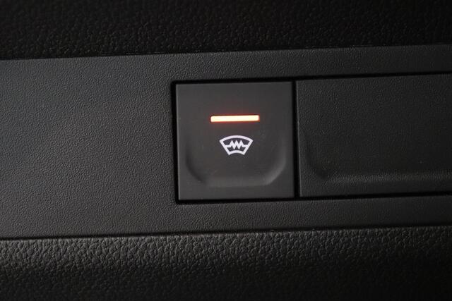 Renault CAPTUR 1.3 160 Pk techno Automaat | Camera | Adaptieve Cruise control | Navigatie | Stuur en stoel verwarming | LED |