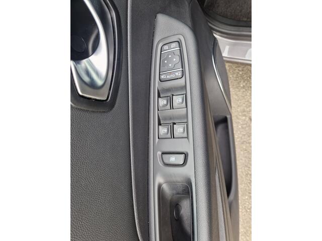 Renault CAPTUR 0.9 TCe Intens Camera Nw.Staat 12 mnd. garantie.