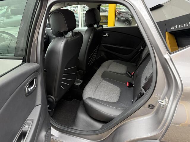 Renault CAPTUR 1.3 TCe Intens | Navigatie | LED | Climate Control | Parkeersensoren | Key-less | Cruise Control |