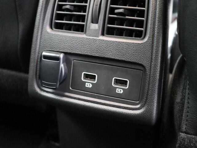 Renault CAPTUR E-Tech Hybrid 145pk R.S. Line | BOSE | Achteruitrijcamera | Parkeersensoren voor/achter |