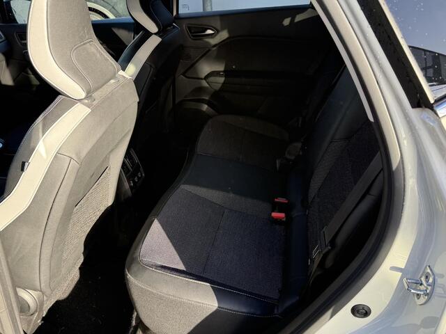 Renault CAPTUR 1.3 TCe 130 Intens (Hoge instap) Trekhaak | Camera | Allseason | Navigatie | Dealer Onderhouden