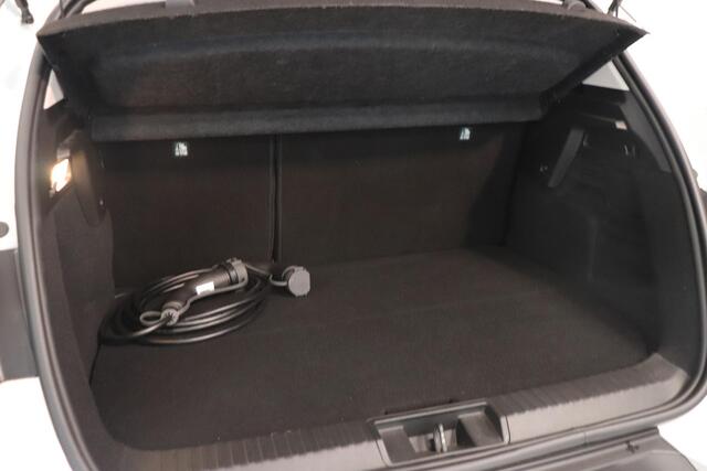 Renault CAPTUR 1.6 E-Tech Plug-in Hybrid 160 Initiale Paris | 360° Camera | Schuif/kanteldak | BOSE audio | Suur & Stoelverwarming | Applecarplay Androidauto | adaptieve cruise control |