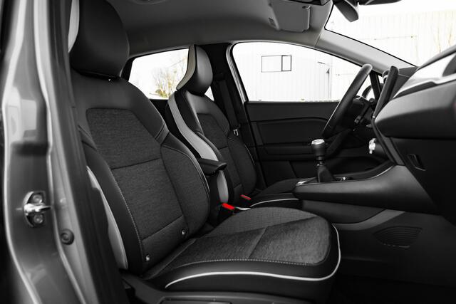 Renault CAPTUR 1.0 TCe 90 PK Intens | 6 versnellingen | Camera achter en sensoren voor | LM Velgen | ECC |