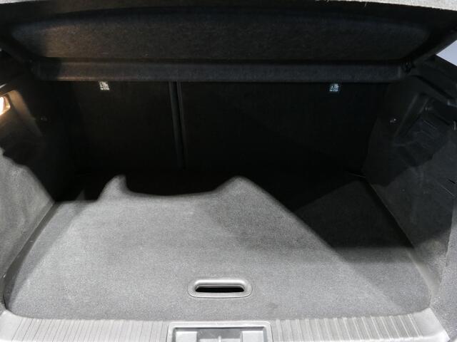 Renault CAPTUR 1.6 E-Tech Hybrid 145 Intens - Groot scherm! - All seasons - Camera - Navi - Sensor v+a