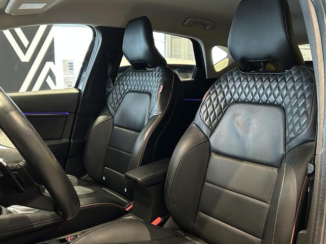 Renault CAPTUR 1.3 TCe 155 Initiale Paris | 1e eigenaar | Lederen bekleding | Trekhaak | All seasonbanden |