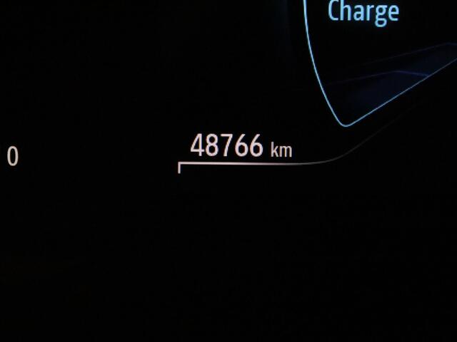 Renault CAPTUR 145pk E-Tech Hybrid Intens Cruise | Climate | Carplay | Navi | Parkeersens. achter