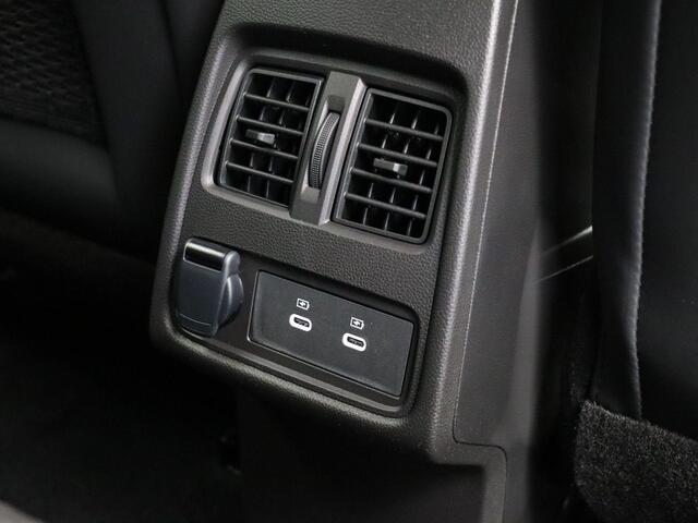 Renault CAPTUR E-Tech full hybrid 160pk Techno | Stoel- en stuurwielverwarming | Vierseizoenbanden |