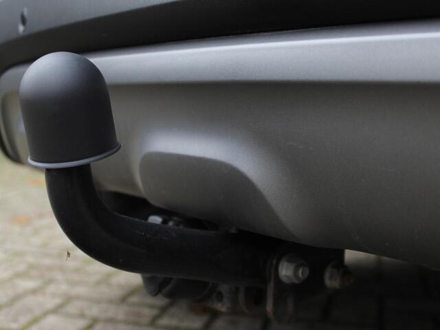 Renault CAPTUR 1.3 TCe 150 Version S AUTOMAAT / DEALER OND. / TREKHAAK / NAVI / CLIMATE / CRUISE / CAMERA / PDC V+A / LED / PRIV GLASS / BLUETOOTH / ANDROID AUTO / 17'' LMV