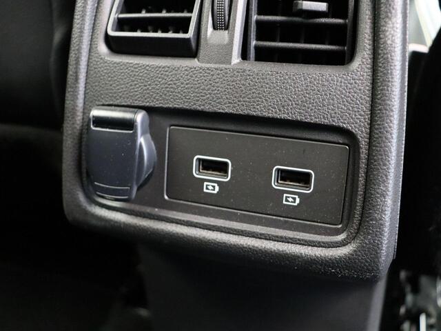 Renault CAPTUR E-Tech Hybrid 145pk Engineered | Digitaal dashboard | Achteruitrijcamera | Climate control |