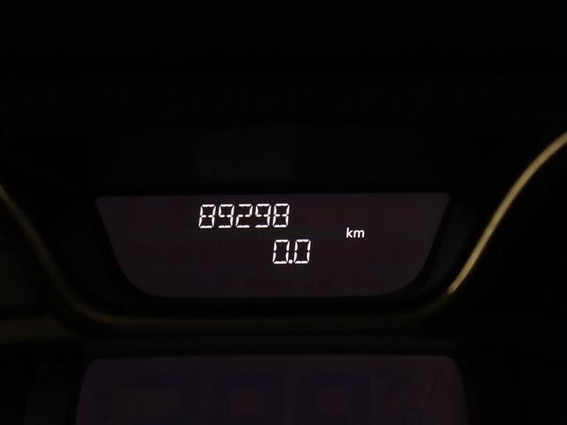 Renault CAPTUR 120pk TCe Xmod Camera | Cruise | Navi | Parkeersens. achter | Trekhaak