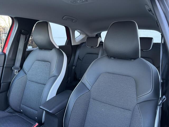 Renault CAPTUR 1.3 TCe 140 Intens | 1e Eig | Lage km. stand |