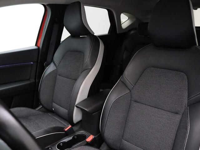 Renault CAPTUR TCe 140pk Intens EDC/AUTOMAAT Camera | Climate | Navi | Parksens. v+a | Stoel -/ Stuur verwarmd