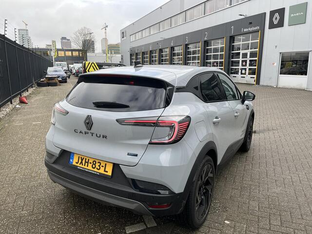 Renault CAPTUR 1.8 E-Tech full hybrid 160 esprit Alpine / Pack Light & Sound / Pack Privilege / Demo Zuidoost vraag naar beschikbaarheid