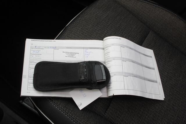 Renault CAPTUR 1.0 TCe 90 Edition One Panoramadak/Trekhaak/Navigatie/360 Camera/Climate control/Cruise control/Licht metalen velgen/Inklapbare spiegels